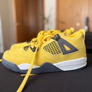 Jordan Kids Sneakers in Yellow and Gray